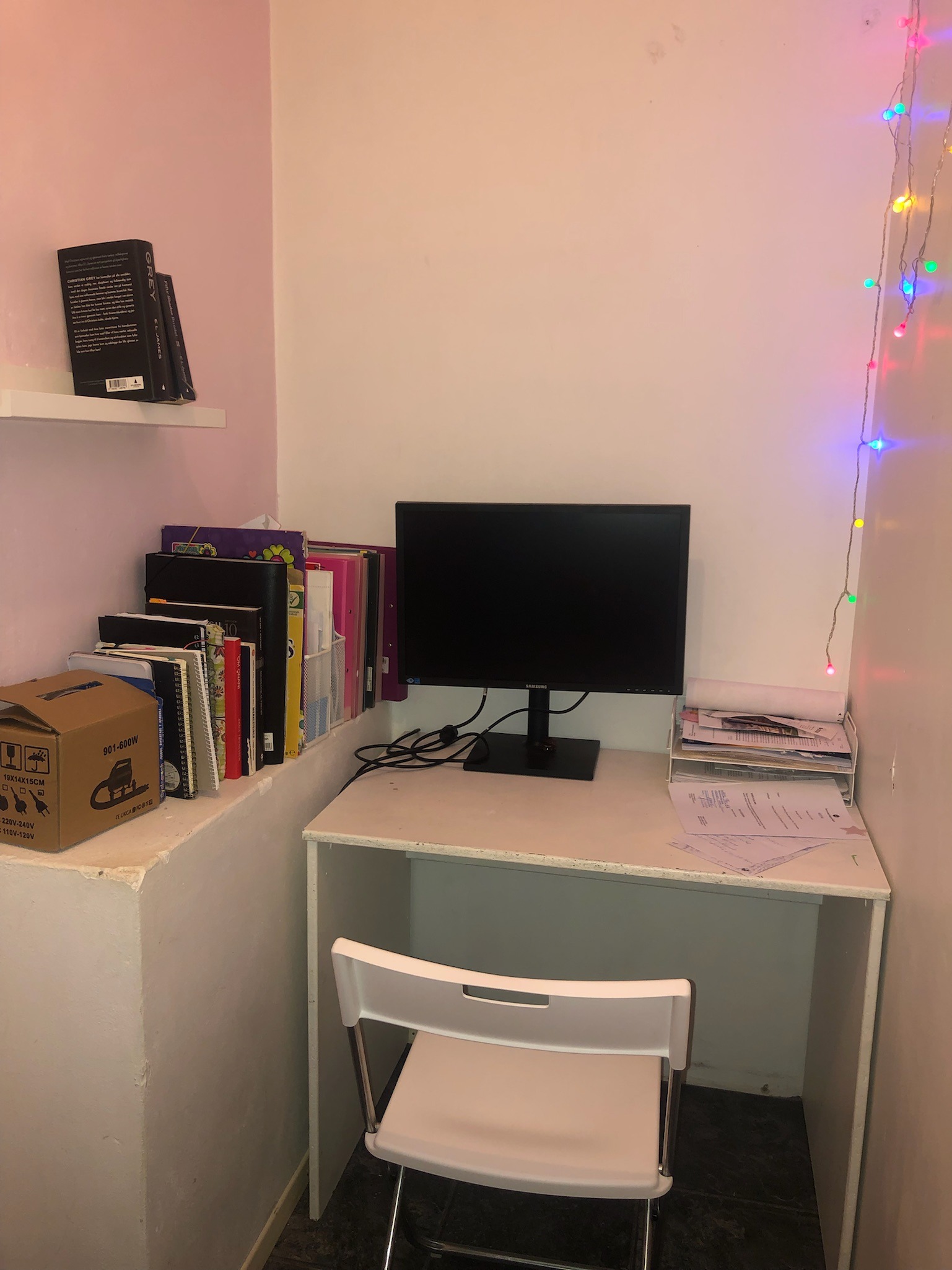 Arbeidsplass i samme rom